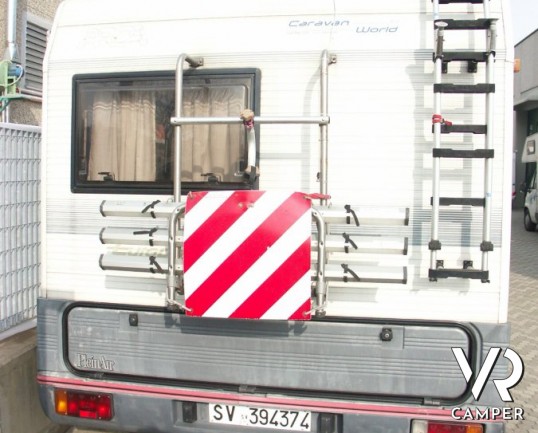 Arca Europa '92 416: camper usato mansardato occasione, ottimo per prime esperienze con ampi spazi e meccanica potente.