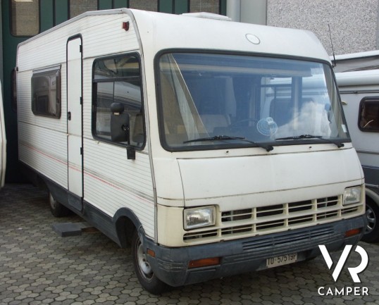 ARCA EUROPA - motorhome usato di fascia lusso degli anni novanta, con gancio traino