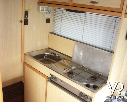 ARCA EUROPA - motorhome usato di fascia lusso degli anni novanta, con gancio traino