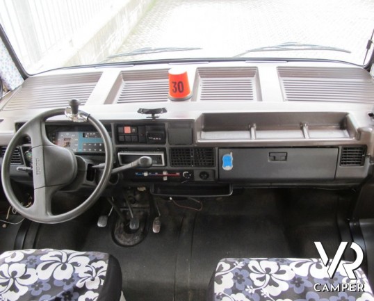 Arca Freccia 92: camper motorhome usato a Torino per prima esperienza di buona qualità e pochi chilometri.