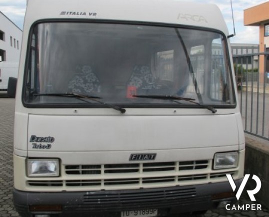 Arca Freccia 92: camper motorhome usato a Torino per prima esperienza di buona qualità e pochi chilometri.