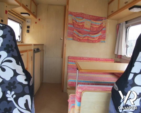 Arca Freccia 92: camper motorhome usato a Torino per prima esperienza di buona qualità e pochi chilometri.