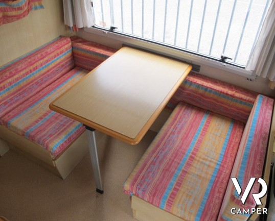 Arca Freccia 92: camper motorhome usato a Torino per prima esperienza di buona qualità e pochi chilometri.