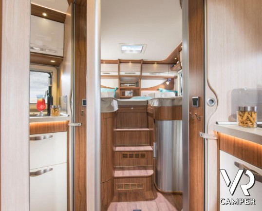 HYMER B 678 EXPERIENCE: camper motorhome nuovo in versione speciale, con un prezzo unico.