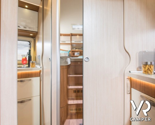 HYMER B 678 EXPERIENCE: camper motorhome nuovo in versione speciale, con un prezzo unico.