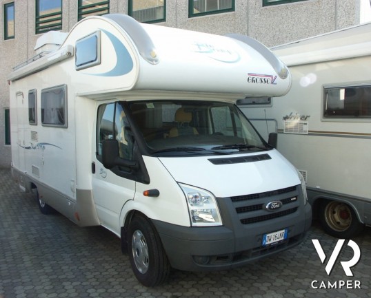 BLU CAMP SKY 70 - camper mansardato usato 7 posti letto, con doppia dinette e tanti accessori.