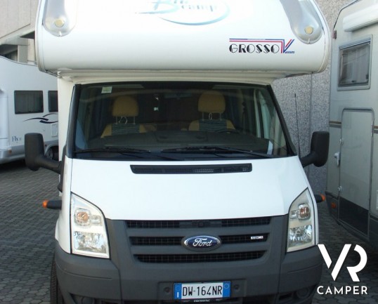 BLU CAMP SKY 70 - camper mansardato usato 7 posti letto, con doppia dinette e tanti accessori.