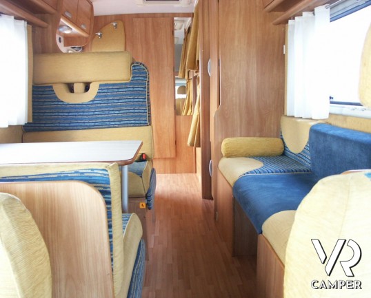 BLU CAMP SKY 70 - camper mansardato usato 7 posti letto, con doppia dinette e tanti accessori.