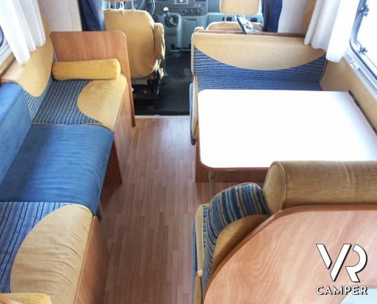 BLU CAMP SKY 70 - camper mansardato usato 7 posti letto, con doppia dinette e tanti accessori.