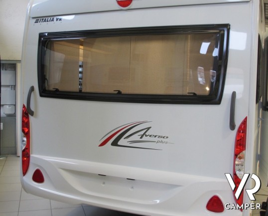 Burstner Averso Plus 520 TL: roulotte nuova con letti gemelli anteriori, ampia dinette e letto basculante, facile da trainare e movimentare