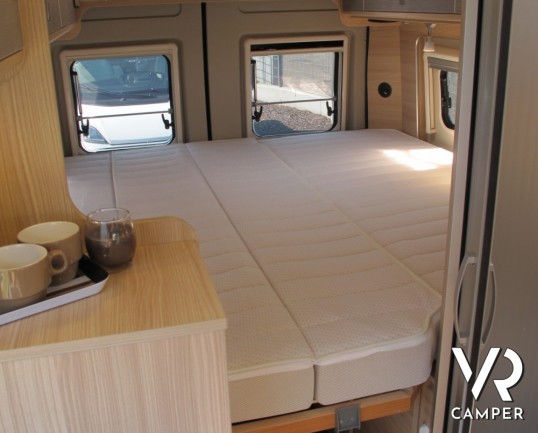 Burstner Citycar 602: ottimo furgonato 3 posti con letti gemelli e solo sei metri di lunghezza, bagno con lavandino a ribalta