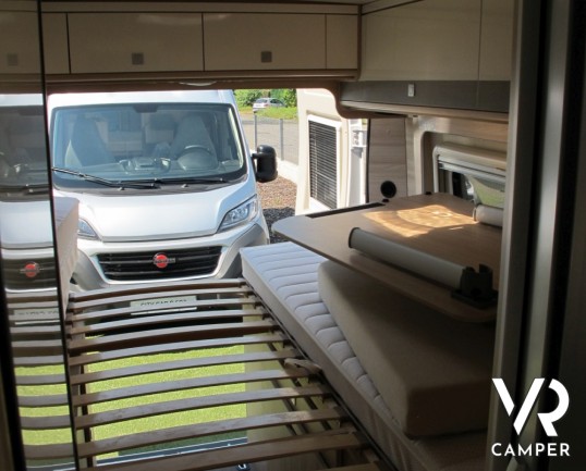 Burstner Citycar 640: furgonato oltre i 6 metri, con letti gemelli posteriori, 3 armadi e bagno con lavandino a ribalta