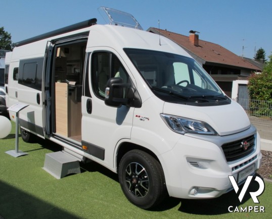 Burstner Citycar 640: furgonato oltre i 6 metri, con letti gemelli posteriori, 3 armadi e bagno con lavandino a ribalta