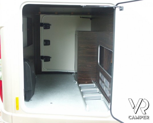 Burstner Elegance I 840 G: motorhome fascia lusso tedesco con garage grande