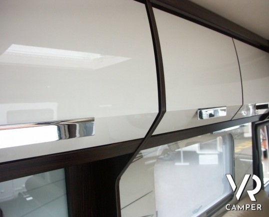Burstner Elegance I 840 G: motorhome fascia lusso tedesco con garage grande