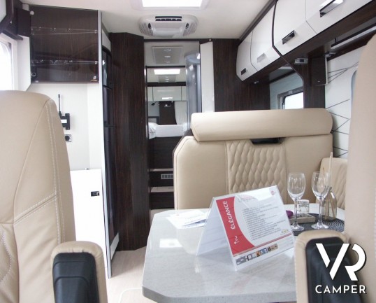 Burstner Elegance I 840 G: motorhome fascia lusso tedesco con garage grande