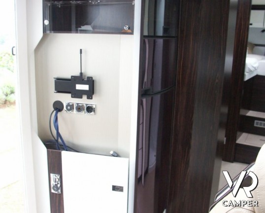 Burstner Elegance I 840 G: motorhome fascia lusso tedesco con garage grande