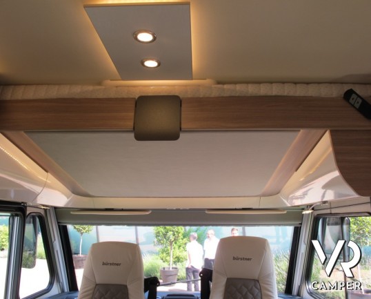 Burstner Ixeo I 728 G: camper motorhome nuovo con doppio pavimento termico, letti gemelli posteriori su ampio garage, oltrei 7 metri di lunghezza