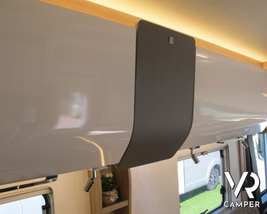 Burstner Ixeo I 728 G: camper motorhome nuovo con doppio pavimento termico, letti gemelli posteriori su ampio garage, oltrei 7 metri di lunghezza