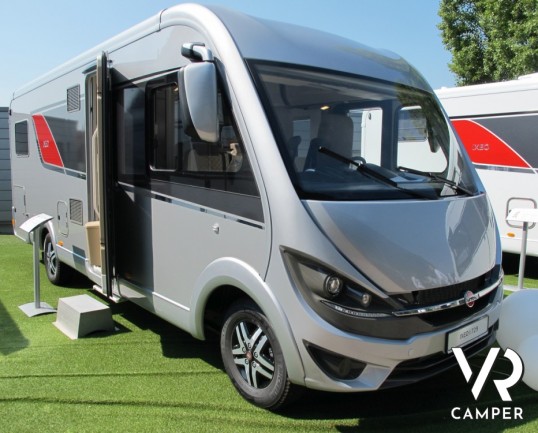 Burstner Ixeo I 729: motorhome con letti gemelli bassi, per facilitare l'accesso nella zona notte, letto basculante anteriore e ampia dinette