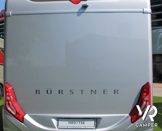 Burstner Ixeo I 736: motorhome nuovo con letto nautico posteriore, doppio divanetto contrapposto e bagno e doccia separati