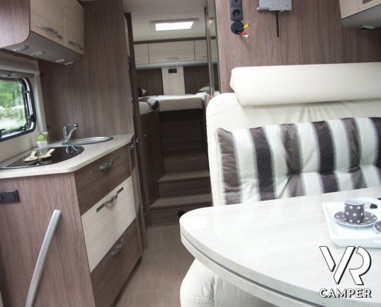 Burstner Nexxo 690 G Summer: camper nuovo semintegrale con letti gemelli in versione speciale