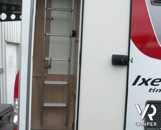 Burstner Ixeo Time 590 ED. 30: camper nuovo a Torino semintegrale compatto con letto basculante 4 posti bagno e doccia separata.