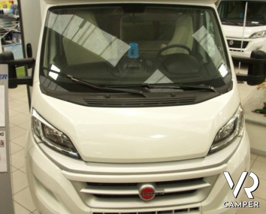 Burstner Ixeo Time 710 G: camper semintegrale nuovo con garage e letto matrimoniale, letto basculante su Fiat Ducato