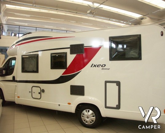 Burstner Ixeo Time 710 G: camper semintegrale nuovo con garage e letto matrimoniale, letto basculante su Fiat Ducato