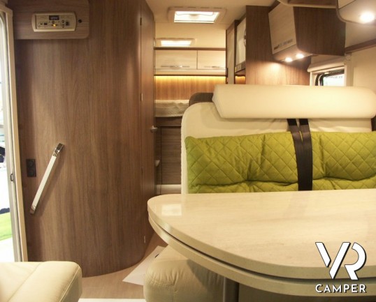 Burstner Ixeo Time 710 G: camper semintegrale nuovo con garage e letto matrimoniale, letto basculante su Fiat Ducato