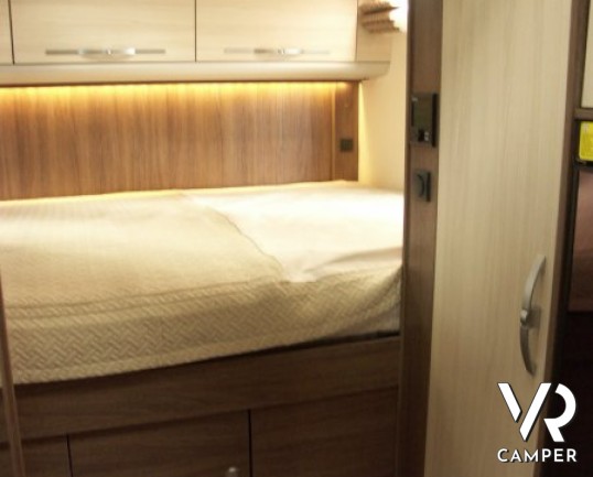 Burstner Ixeo Time 710 G: camper semintegrale nuovo con garage e letto matrimoniale, letto basculante su Fiat Ducato