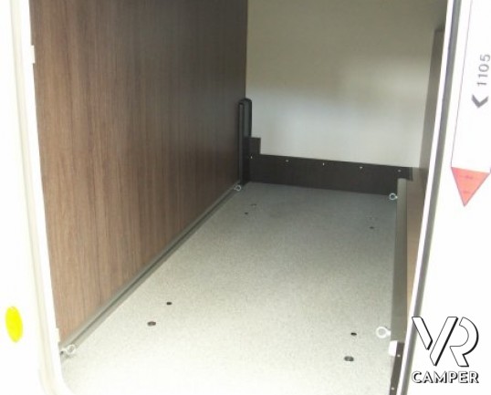 Burstner Ixeo Time 710 G: camper semintegrale nuovo con garage e letto matrimoniale, letto basculante su Fiat Ducato