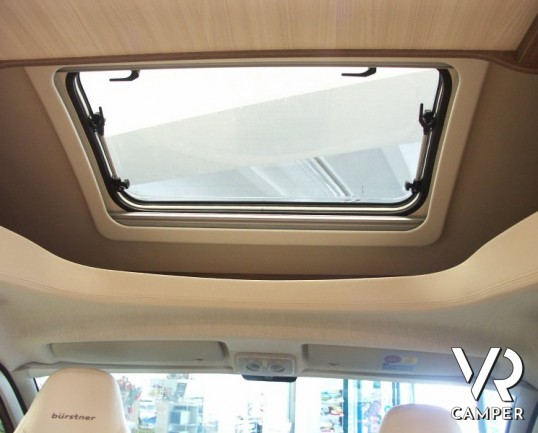 Burstner Ixeo Time 726 G Summer: edizione speciale con tanti accessori ad un prezzo unico