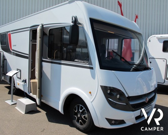 Burstner Lyseo I 690 G: nuova evoluzione dei motorhome Burstner con letti gemelli in coda e ampio garage, cucina ad angolo e frigo grande doppia porta