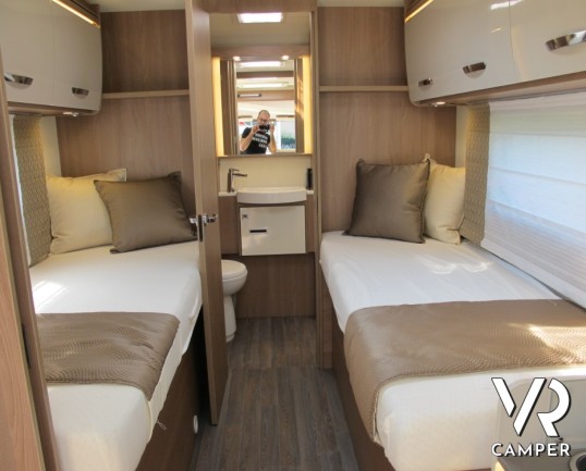 Burstner Lyseo I 720: camper motorhome nuovo con letti gemelli bassi e centrali, bagno in coda con doccia separata