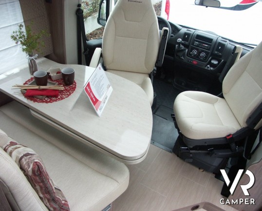 Burstner Nexxo 569 - camper nuovo a Torino semintegrale con letto alla francese