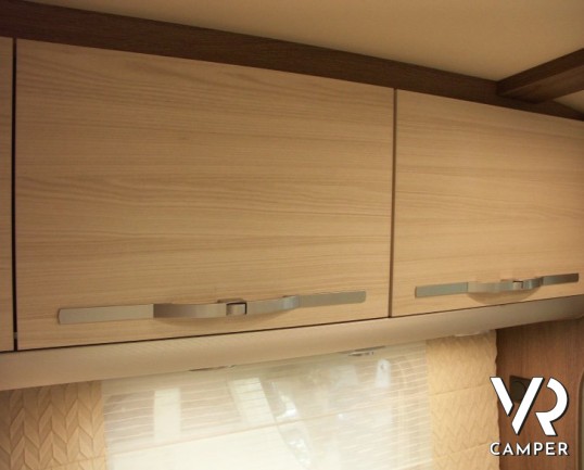 Burstner Nexxo Time 670: camper nuovo a Torino con garage e ampia dinette, senza letto basculante.