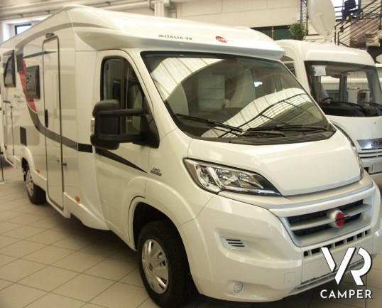 Burstner Nexxo Time 670: camper nuovo a Torino con garage e ampia dinette, senza letto basculante.