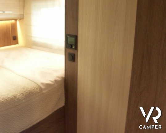 Burstner Nexxo Time 670: camper nuovo a Torino con garage e ampia dinette, senza letto basculante.