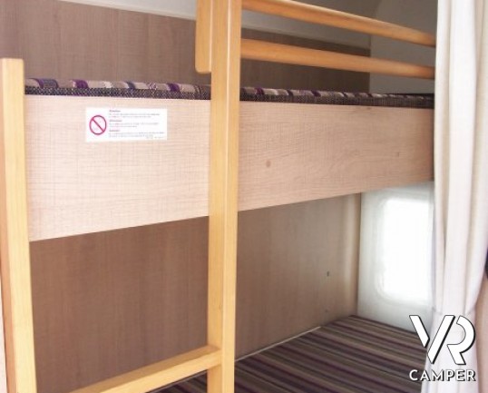 Burstner Premio 485: caravan usata recente 4 posti letto, con letti a castello e dinette, piccole dimensioni e leggera