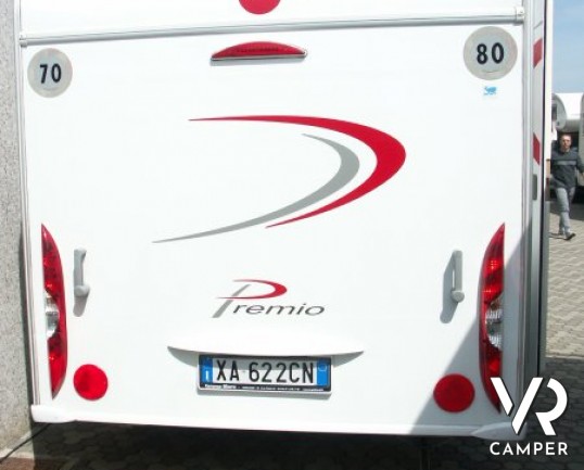 Burstner Premio 485: caravan usata recente 4 posti letto, con letti a castello e dinette, piccole dimensioni e leggera