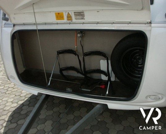 Burstner Premio 485: caravan usata recente 4 posti letto, con letti a castello e dinette, piccole dimensioni e leggera