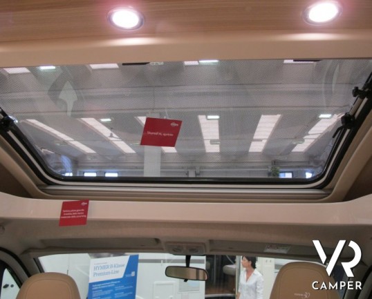 Burstner Travel Van 620 G Edition 30: camper nuovo semintegrale Burstner stretto con letti gemelli e garage