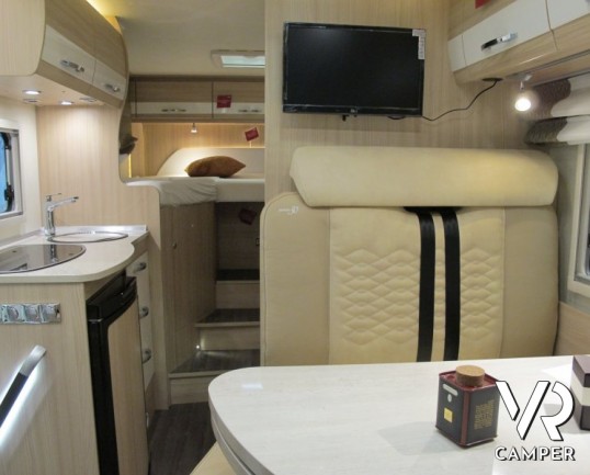 Burstner Travel Van 620 G Edition 30: camper nuovo semintegrale Burstner stretto con letti gemelli e garage