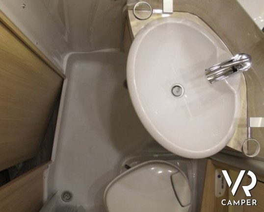 Burstner Travel Van 620 G Edition 30: camper nuovo semintegrale Burstner stretto con letti gemelli e garage