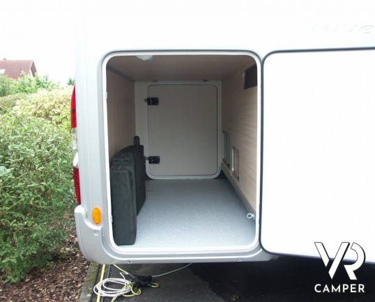 Burstner Travel Van 690 G: semintegrale Burstner 7 metri con letti gemelli e garage