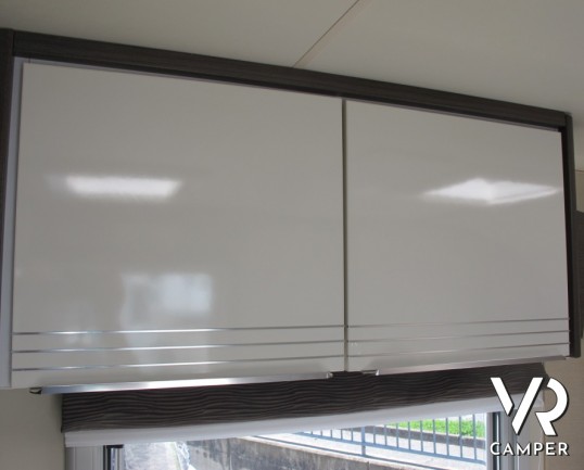 Burstner Viseo 670: motorhome recente a Torino, con garage ampio, e dinette a L, ottimo anche per le vacanze invernali.