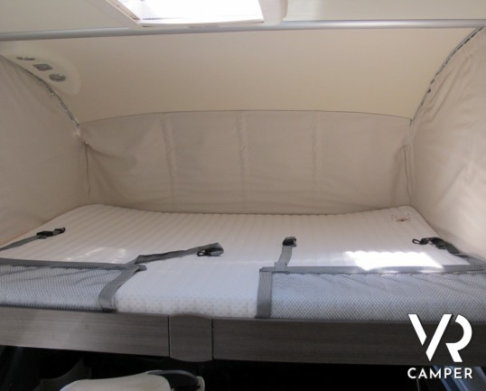 Burstner Viseo 670: motorhome recente a Torino, con garage ampio, e dinette a L, ottimo anche per le vacanze invernali.