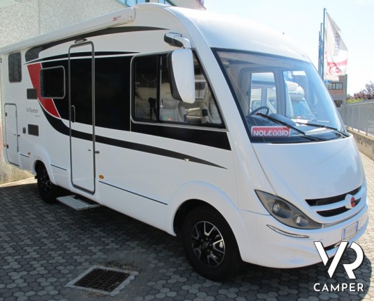 Burstner Viseo 670: motorhome recente a Torino, con garage ampio, e dinette a L, ottimo anche per le vacanze invernali.