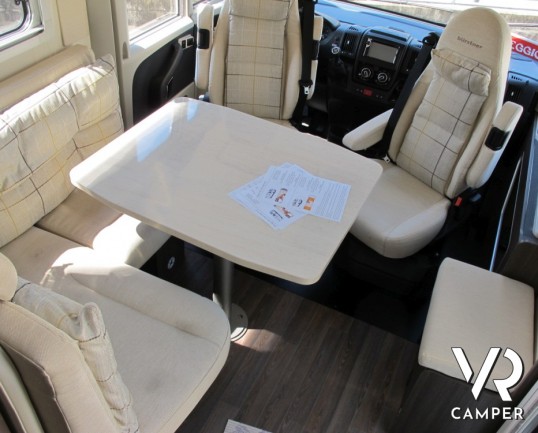 Burstner Viseo 670: motorhome recente a Torino, con garage ampio, e dinette a L, ottimo anche per le vacanze invernali.